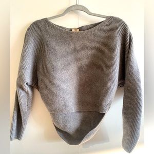 Aritzia Wilfred crop knit sweater grey Italian yarn medium